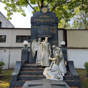 Kolik generací se vejde do jednoho hrobu?